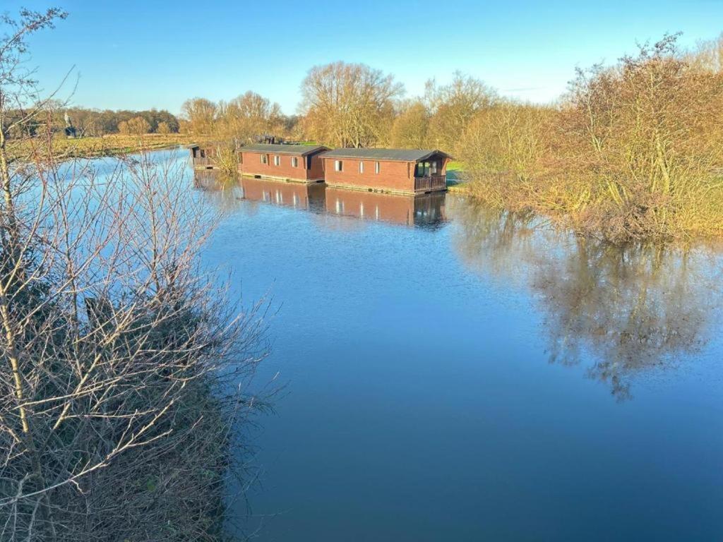 Hickling Broads Lodge Houseboat Stalham Ngoại thất bức ảnh