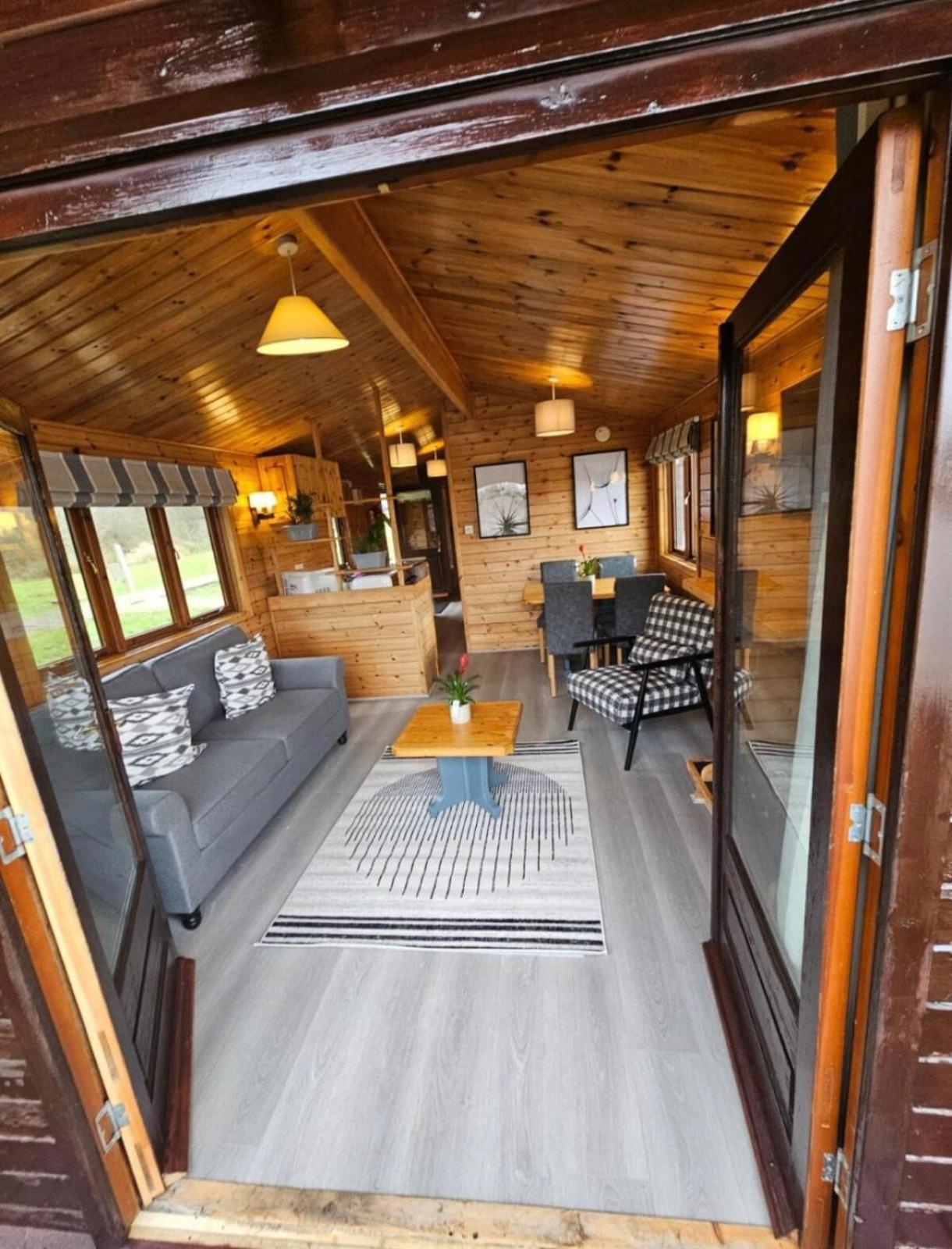 Hickling Broads Lodge Houseboat Stalham Ngoại thất bức ảnh