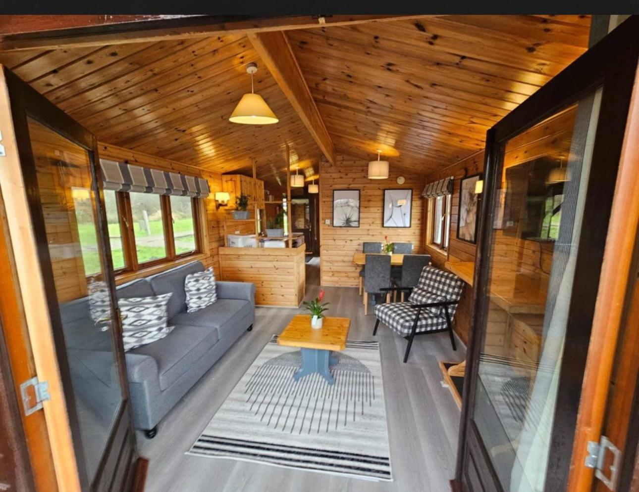 Hickling Broads Lodge Houseboat Stalham Ngoại thất bức ảnh